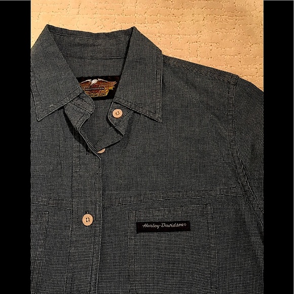 HD long sleeve shirt . - Picture 2 of 3